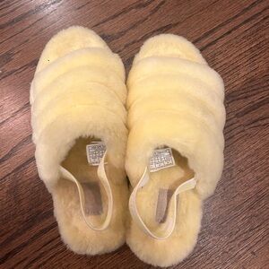 UGG WOMANS FLUFF YEAHS